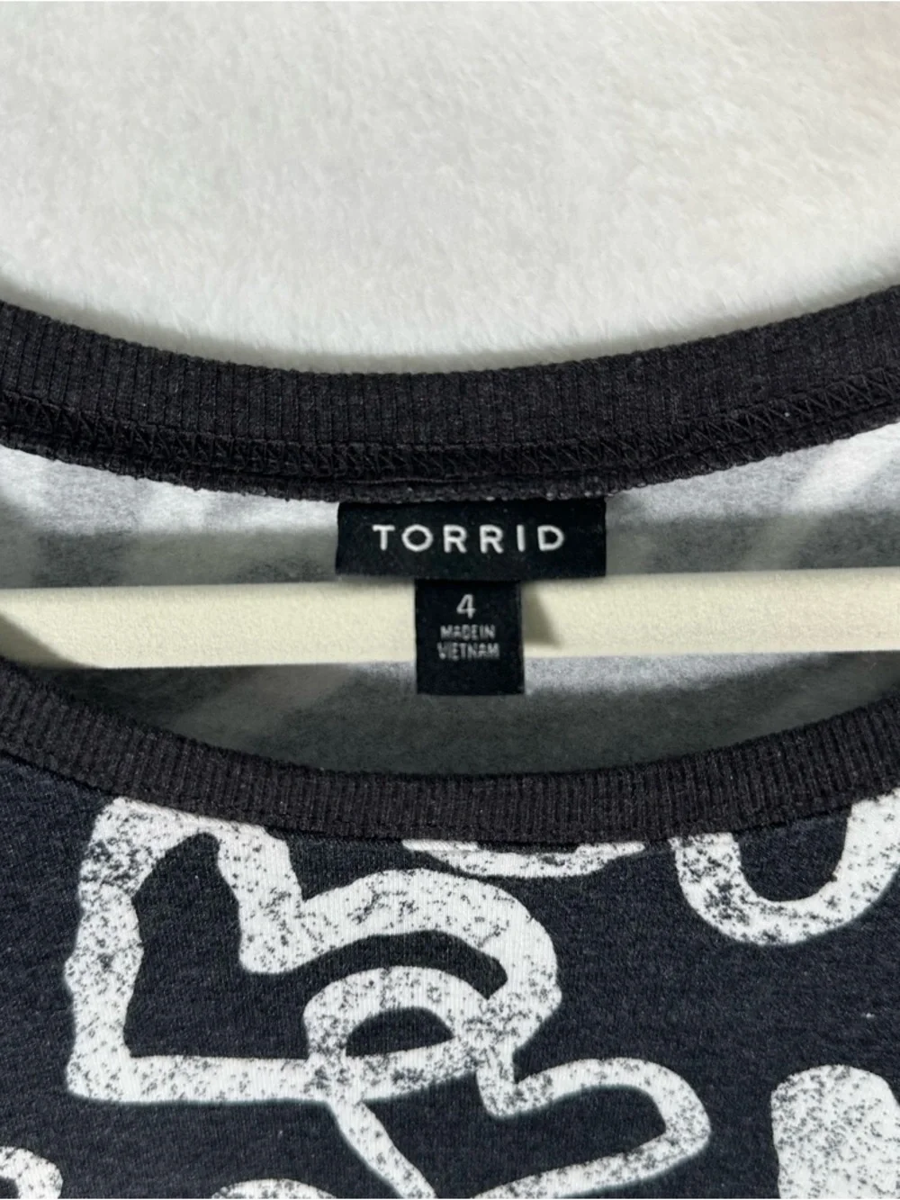 TORRID Black White Heart Print Cozy Sweatshirt Plus Size 4 4X Oversized lovecore - Picture 3 of 8